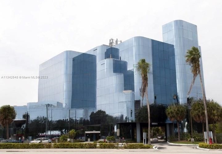 Richard Adams Roofing office building at 6245 N Federal Hwy, Fort Lauderdale